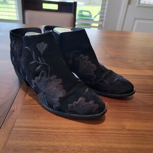 Seychelles Lantern Women's U.S. 10 Floral Embroidered Ankle Bootie IB00889